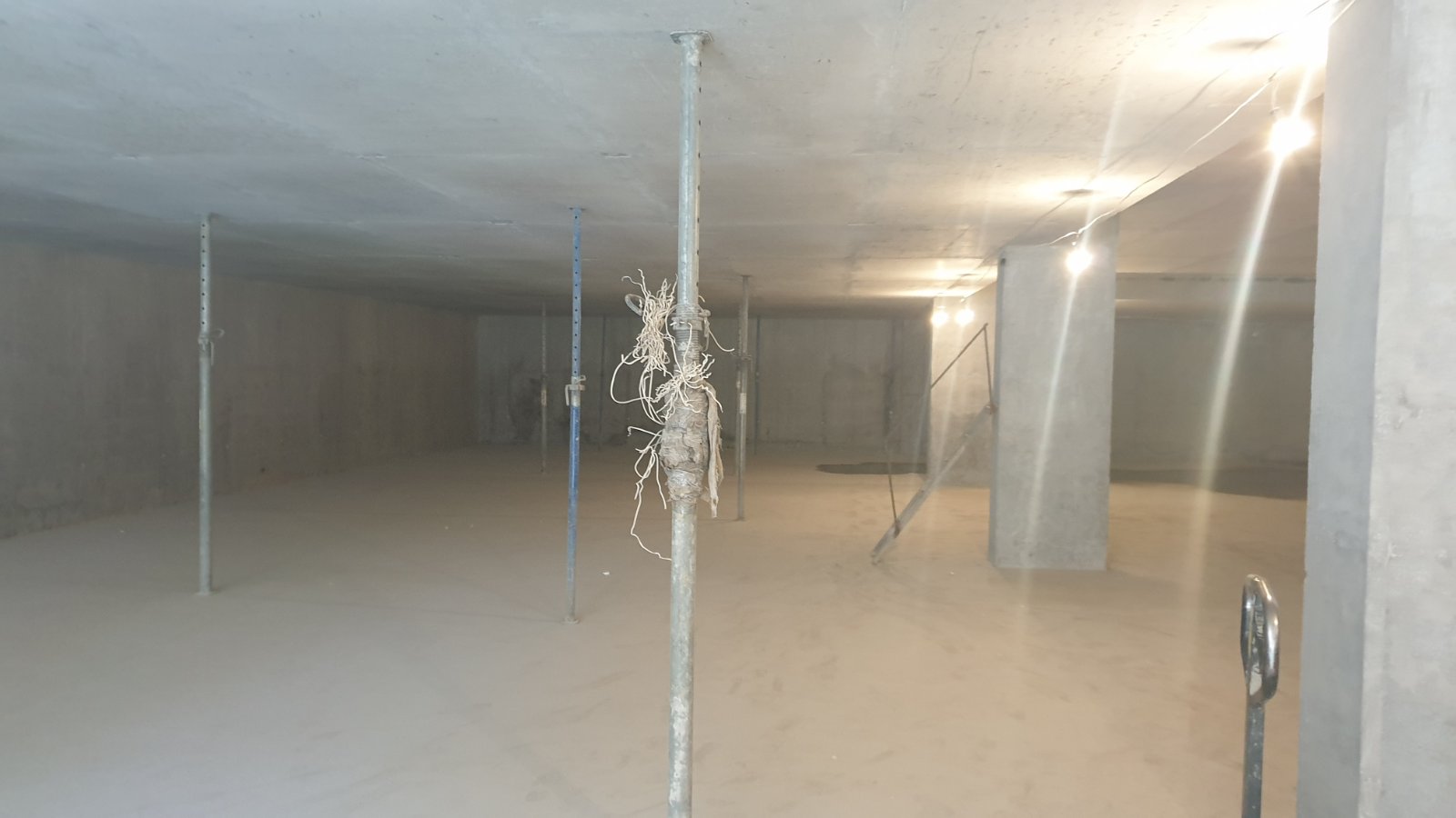 Fotobericht über den Bau eines Wohnkomplexes auf der Straße. Olesya Gonchara