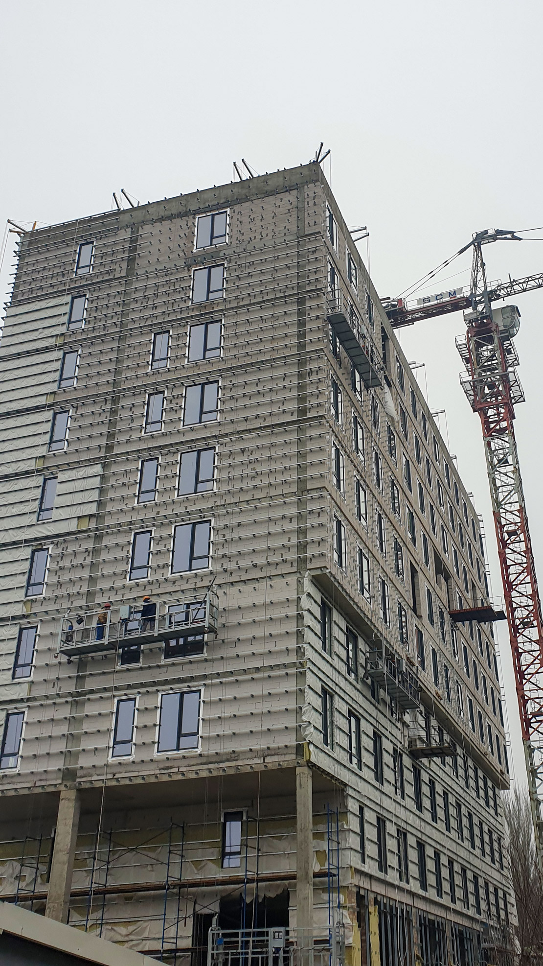 Fotobericht über den Bau eines Wohnkomplexes auf der Straße. Olesya Gonchara