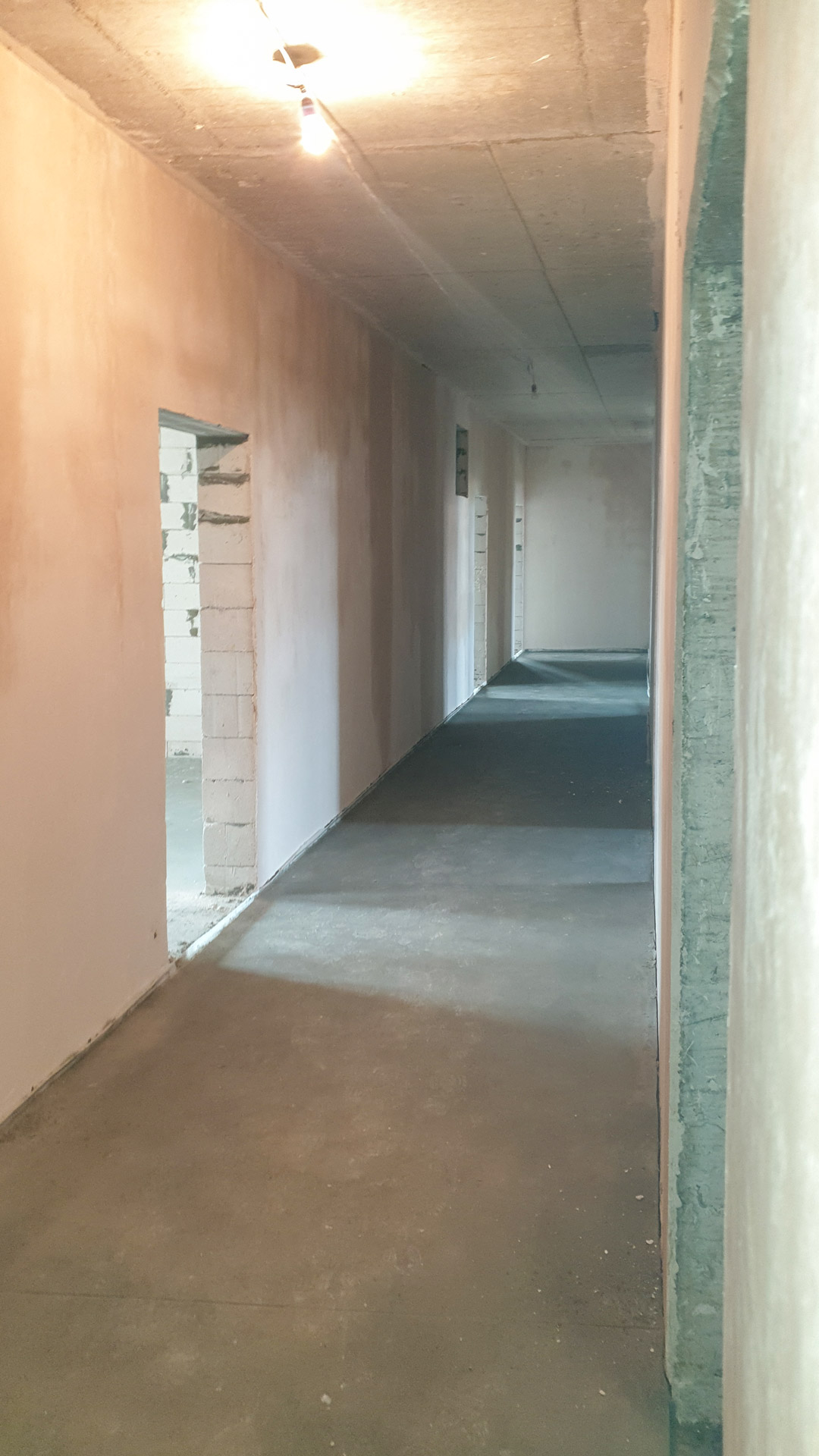 Fotobericht über den Bau eines Wohnkomplexes auf der Straße. Olesya Gonchara