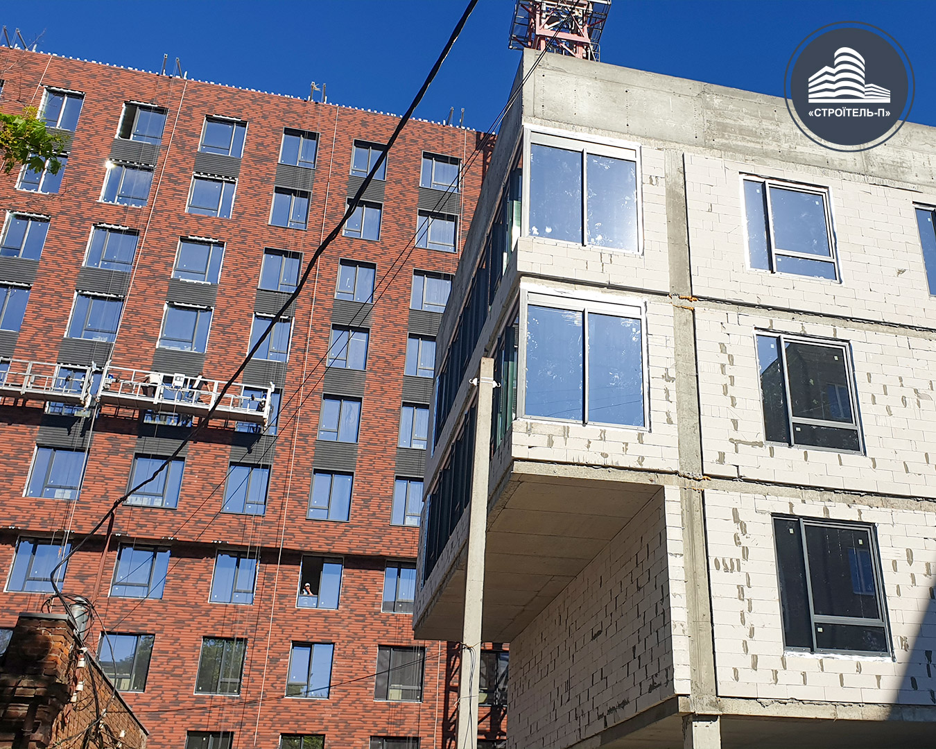 Fotobericht über den Bau eines Wohnkomplexes auf der Straße. Olesya Gonchara