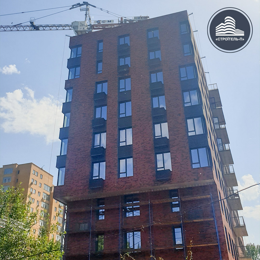 Fotobericht über den Bau eines Wohnkomplexes auf der Straße. Olesya Gonchara
