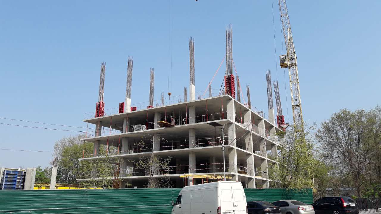 Photos from the construction of the residential complex «Grani»