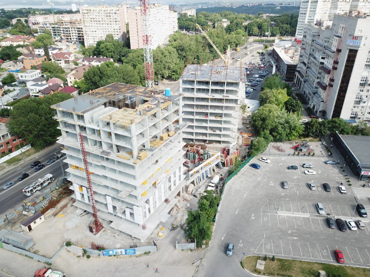 Photos from the construction of the residential complex «Grani»