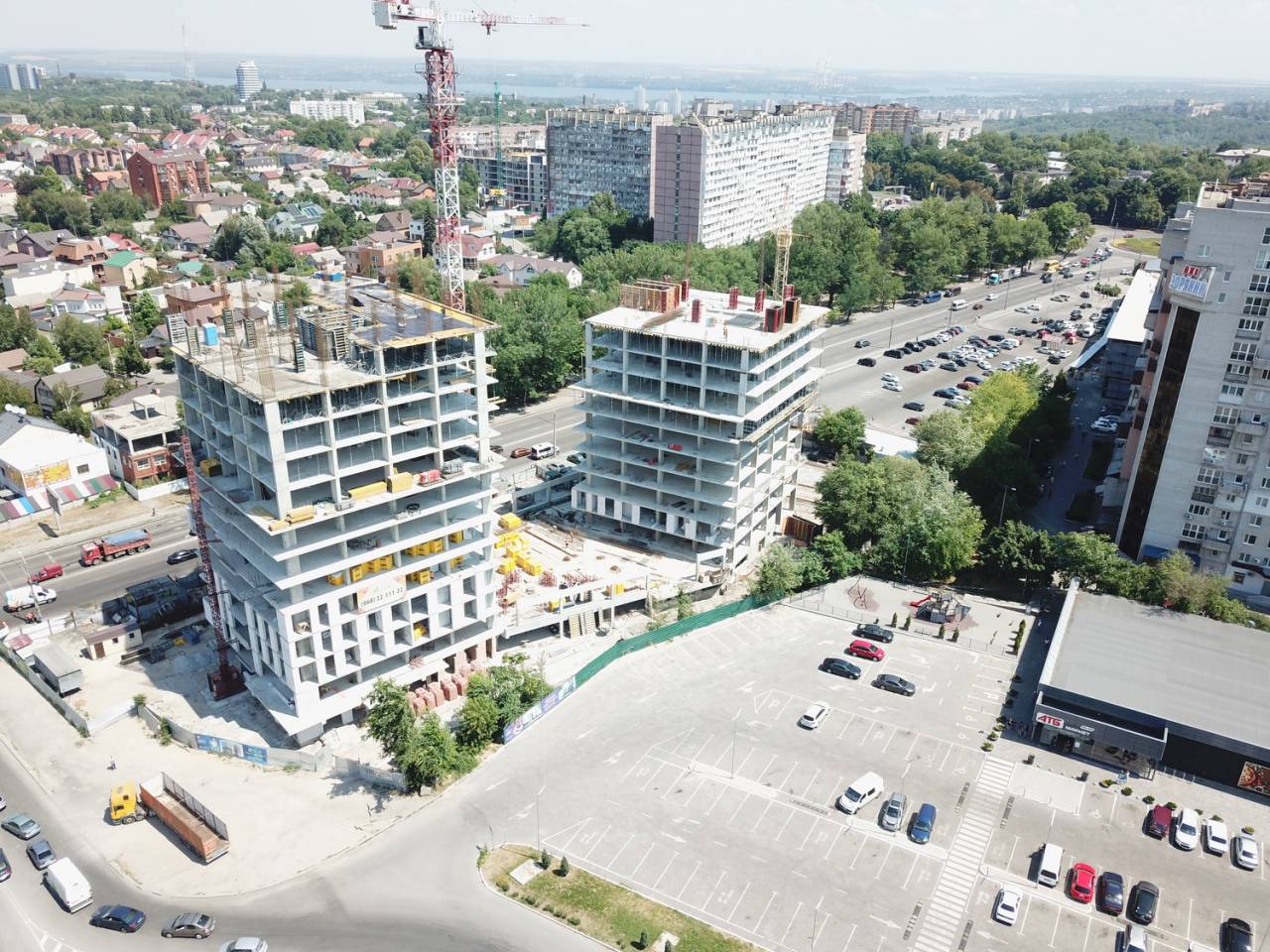 Photos from the construction of the residential complex «Grani»