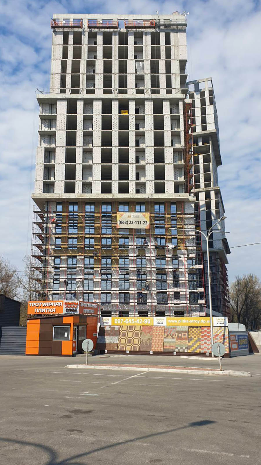 Photos from the construction of the residential complex «Grani»