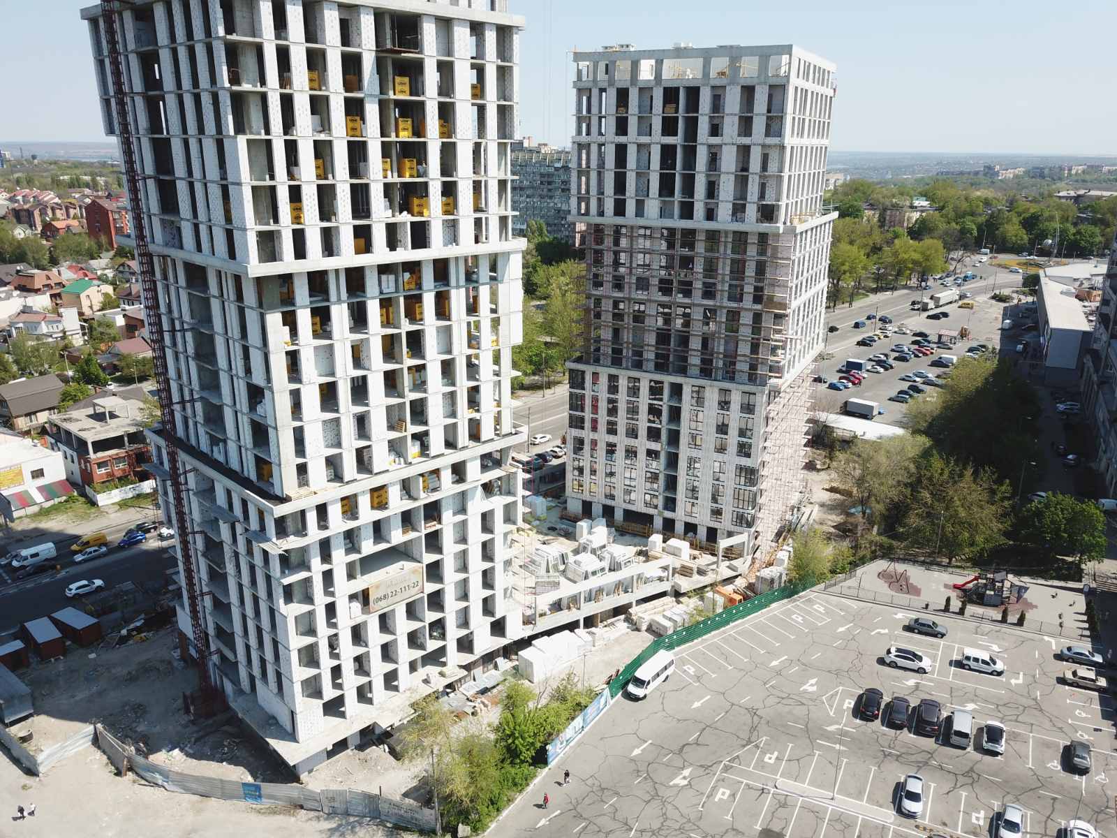 Photos from the construction of the residential complex «Grani»