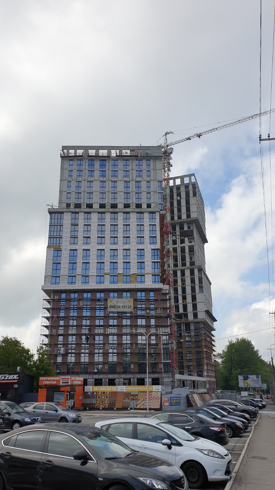Photos from the construction of the residential complex «Grani»
